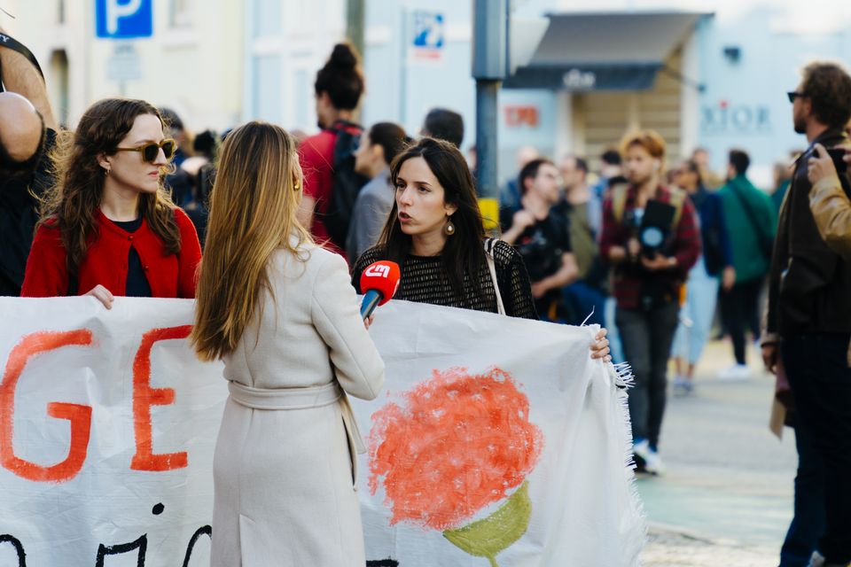 Eine öffentliche Debatte über Sicherheitspolitik und gesellschaftlichen Zusammenhalt.