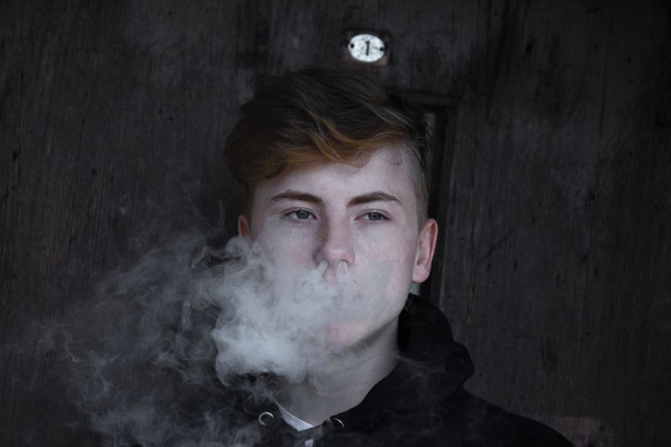 Verdacht: Kriminelle nutzen Vapes, um Jugendliche anzuwerben.